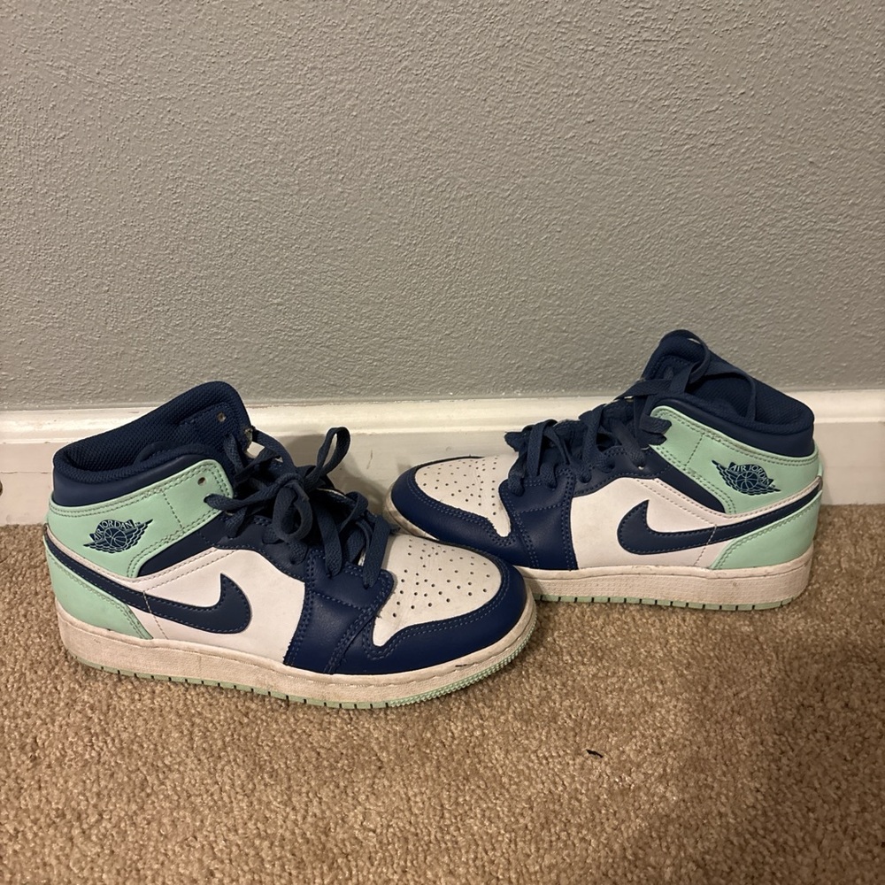 Teal nike high top shoes